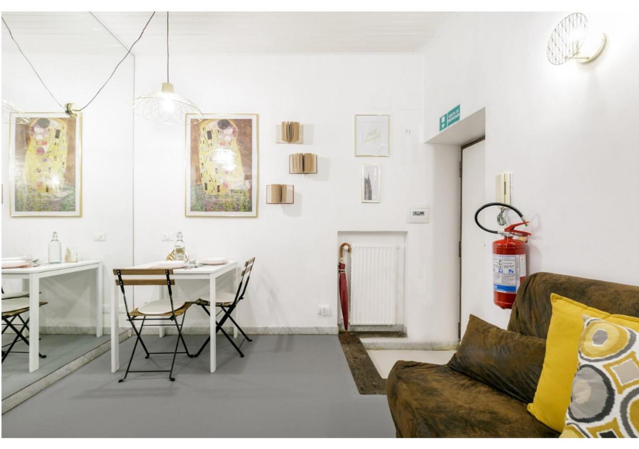 Pied-A-Terre Domusuite Rhome Colosseo Roma Dış mekan fotoğraf